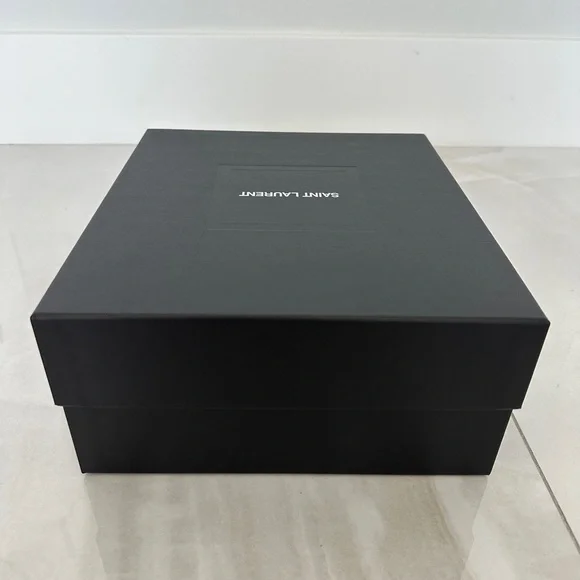 Elegant Saint Laurent Black and White Box - Picture 5 of 8